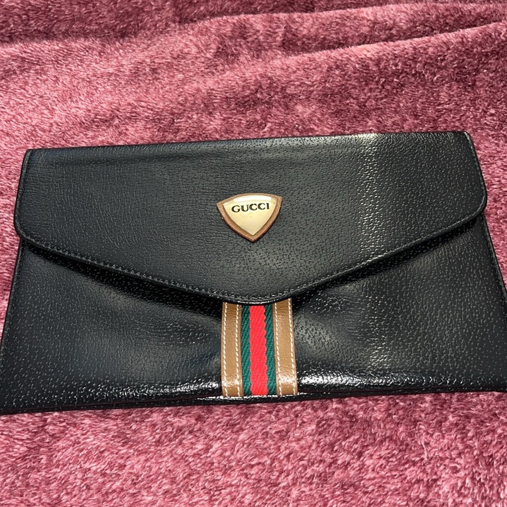 Vintage Gucci clutch